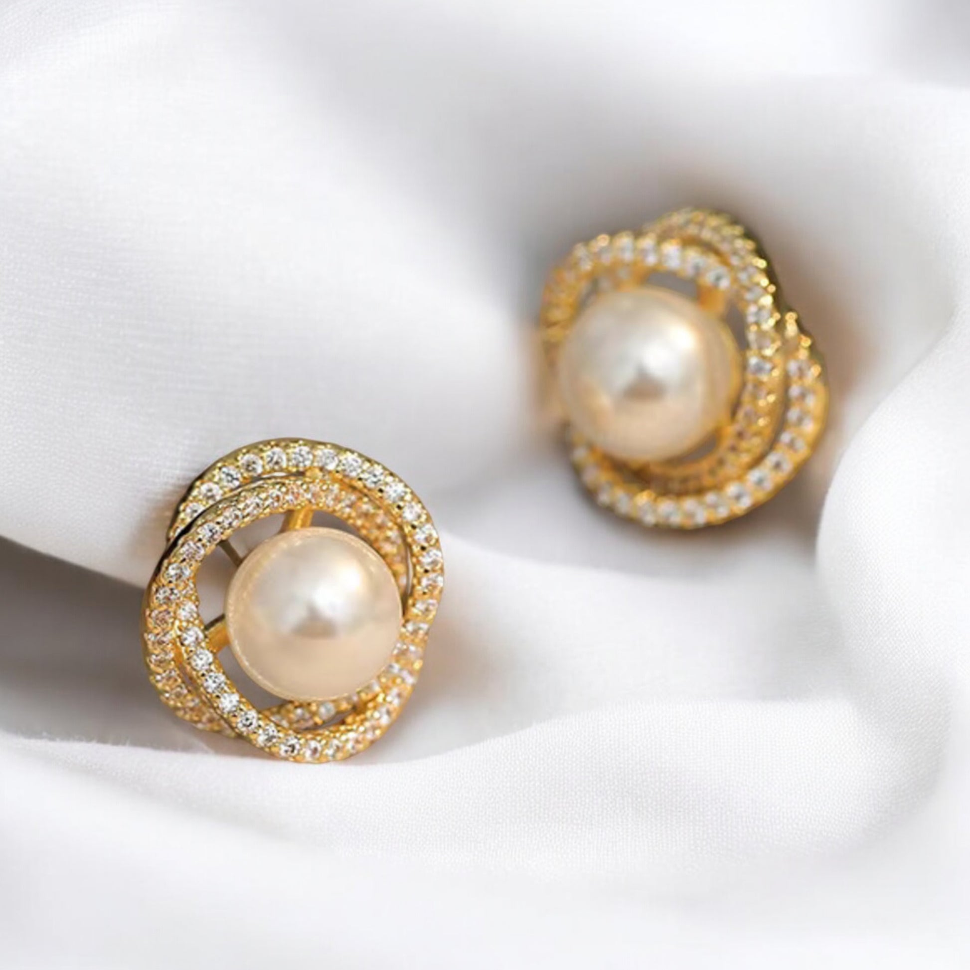 Parisian Swirl Pearl Earrings _Lifeluxe jewelry trending beautiful